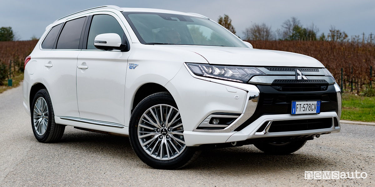 Mitsubishi Outlander Phev 2019 Suv Ibrido Plug In Newsauto It