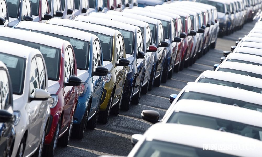 Accessori auto, +23% di vendite a luglio. Ecco i più utili e quelli meno