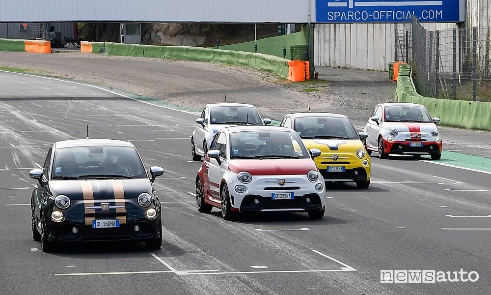 Abarth 595 ibrida ed elettrica, a noleggio con Hertz