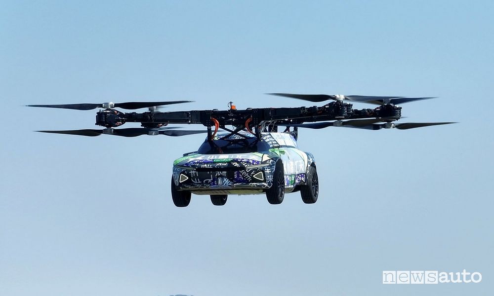 Ecco la prima auto volante ibrida, è una supercar Xpeng