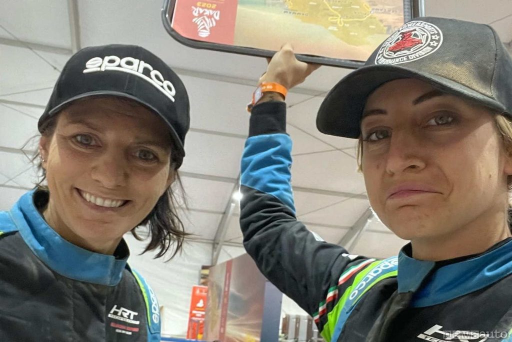 Giulia Maroni with her partner Rebecca Busi during the participation in the Dakar