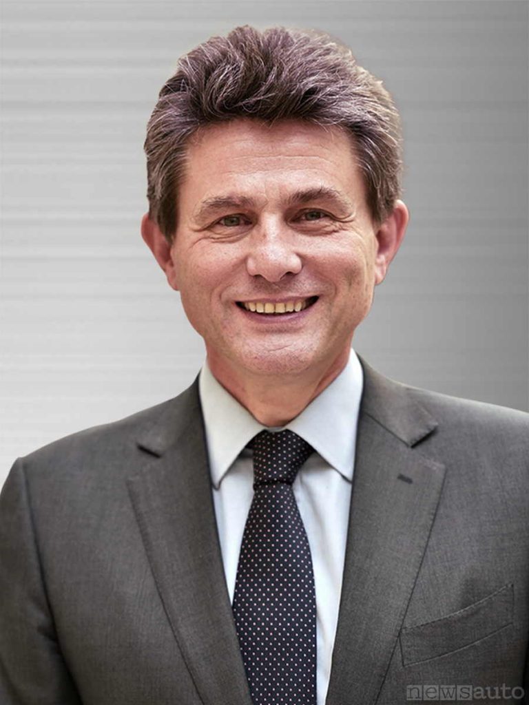 Henri de Castries Senior Independent Director Stellantis Chairman ESG Committee Member Audit Committee Member Remuneration Committee