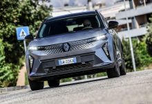 Renault Scenic E-Tech Esprit Alpine su strada