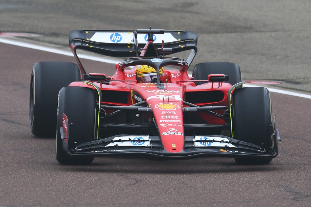 Lewis Hamilton test Ferrari SF-23 sulla Pista di Fiorano